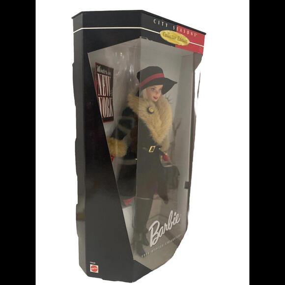 ❤️SOLD❤️Vintage Winter in New York 1997 Barbie Doll Collector Edition #19429 - Picture 3 of 7